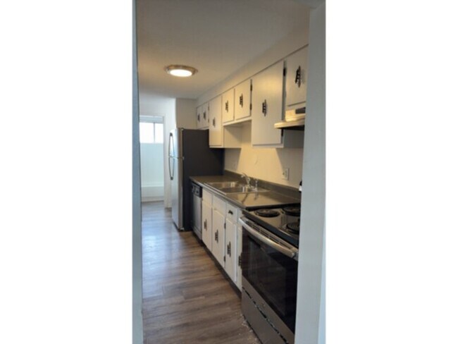 Building Photo - 3310 S Grant St