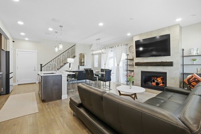 Building Photo - 6364 N Elmira Wy