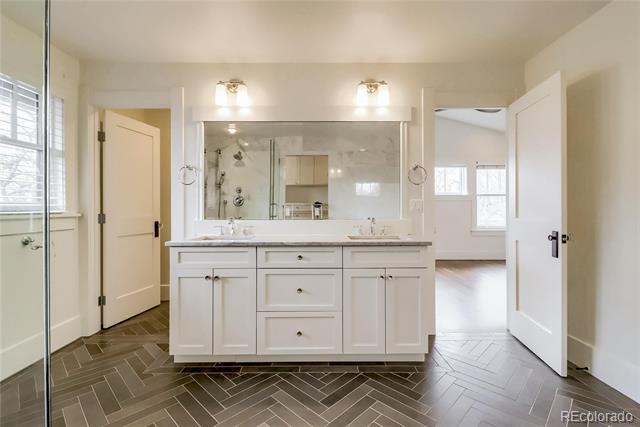 Building Photo - 458 S Ogden St