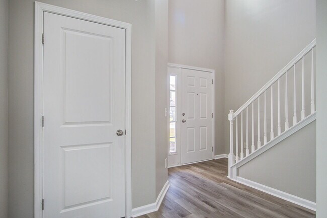 Building Photo - 459 Whispering Breeze Ln