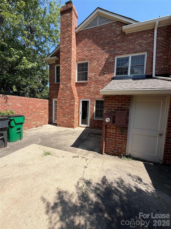 Building Photo - 6648 Bunker Hill Cir