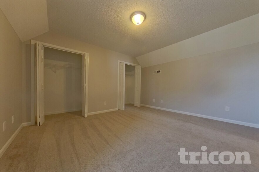 Building Photo - 13 Walnut Grove Way