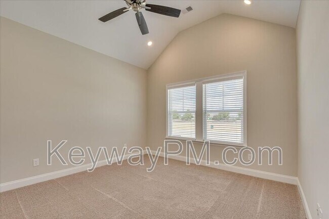 Building Photo - 715 Bronze Wy