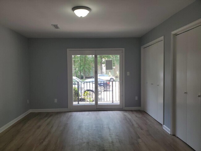 Building Photo - $500 off one month.  Call for details. "Ch...