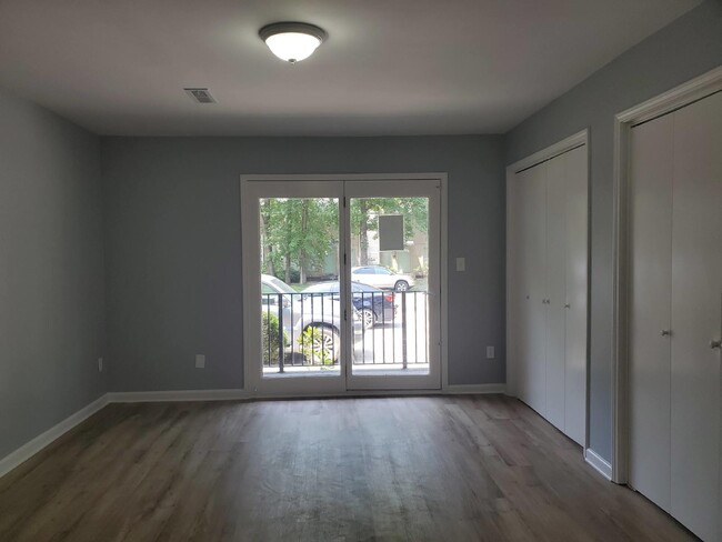 Building Photo - Coming soon!!!  "Chic 2-Bed, 2-Bath Retrea...