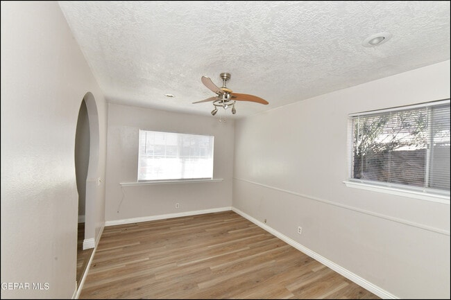 Building Photo - 4749 Tropicana Ave