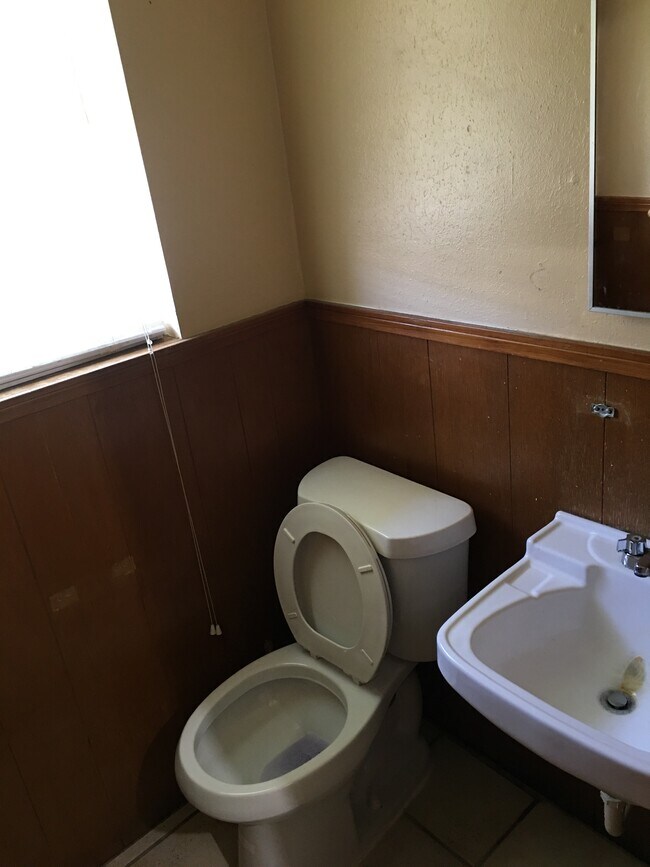 Half Bath - 1017 SW 67th St