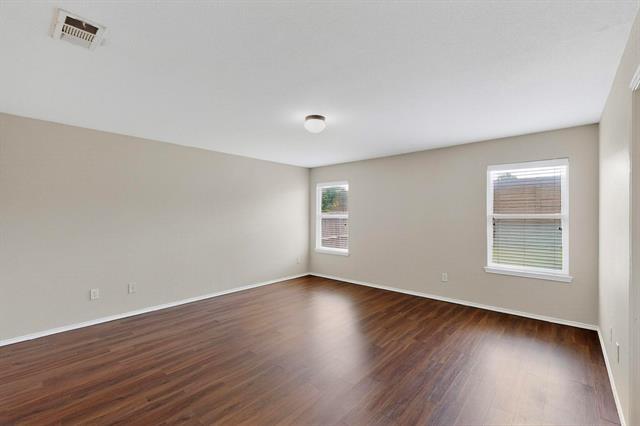 Building Photo - 708 Lark Dr