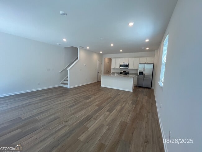 Building Photo - 284 Kenoot Dr