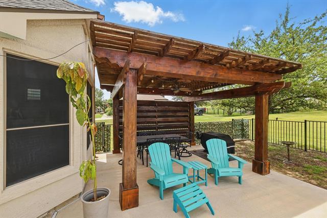 Building Photo - 10701 Los Rios Dr