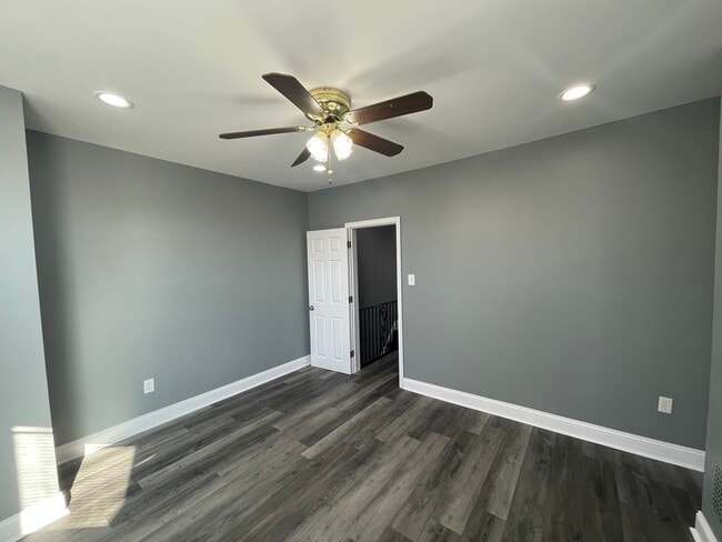 Building Photo - 1611 S Yewdall St