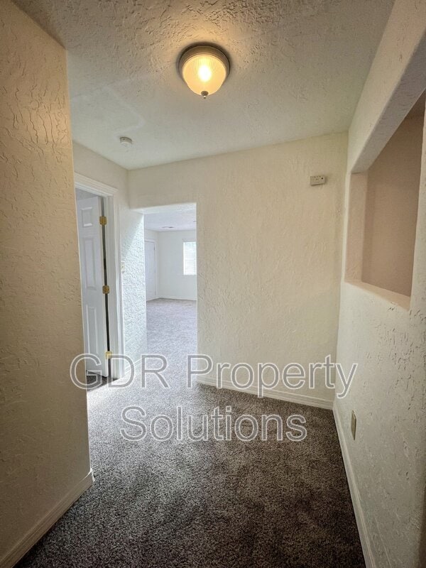 Building Photo - 3529 Ross Ave SE