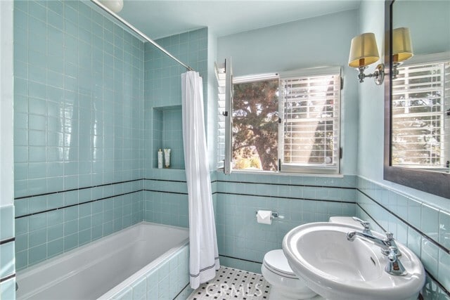 Building Photo - 8246 4th St