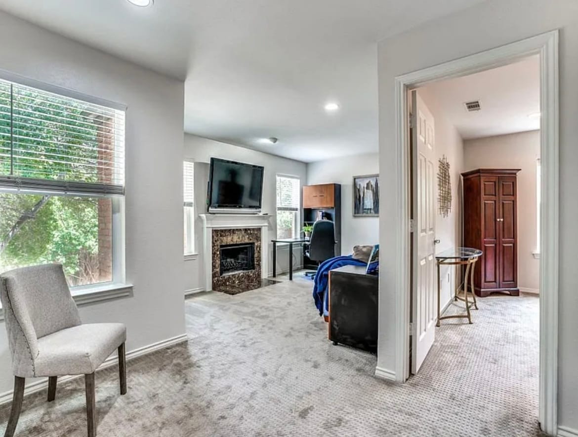 Upstairs Living Room - 5734 Remington Park Sq