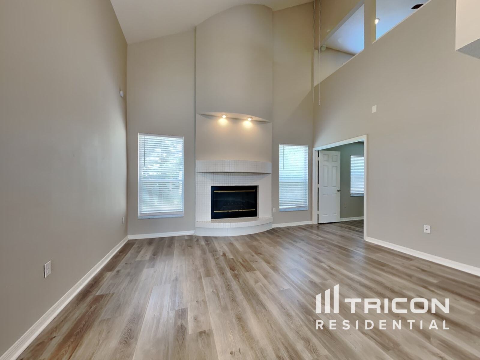 Building Photo - 528 Little Lake Ct