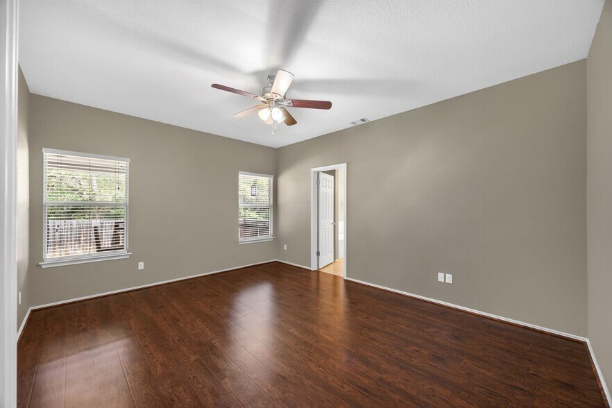 Building Photo - 8404 Tyhurst Dr