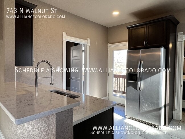 Building Photo - 743 N Walnut St