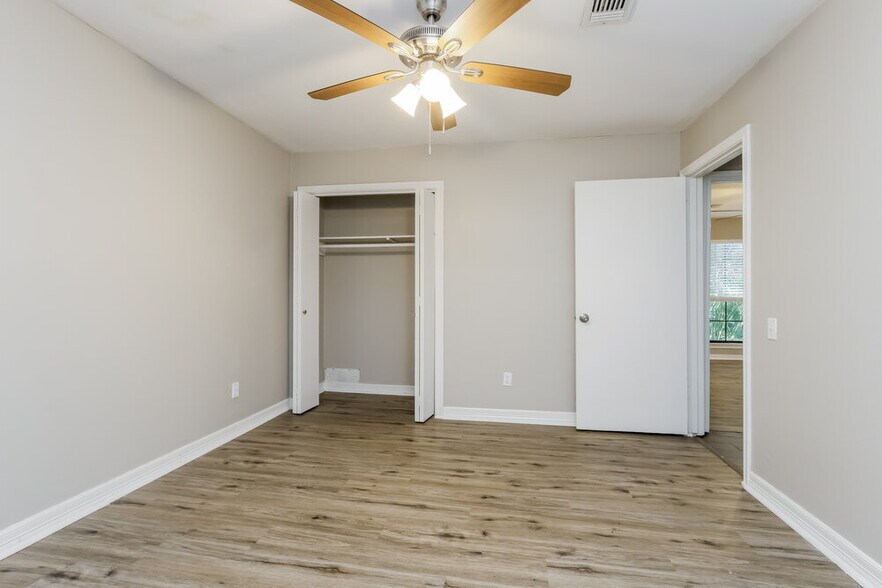 Building Photo - 11631 Alcott Dr