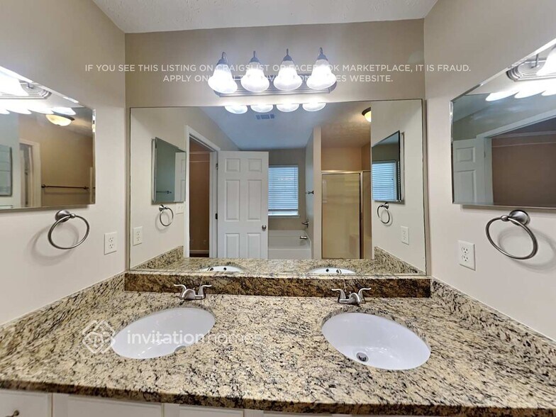 Building Photo - 5228 Fawn Ivey Ln