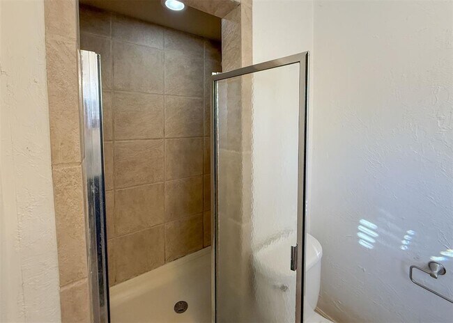 Building Photo - 2341 NW 37th St