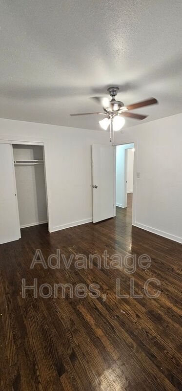 Building Photo - 11410 Palmer Ave