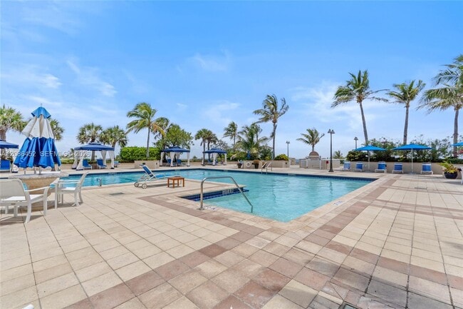 Building Photo - 2100 S Ocean Ln