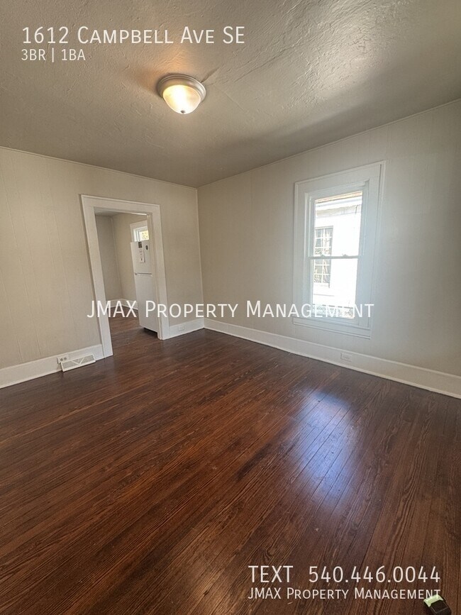 Building Photo - 1612 Campbell Ave SE