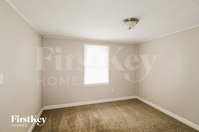 Building Photo - 1052 Adrian Cir SW