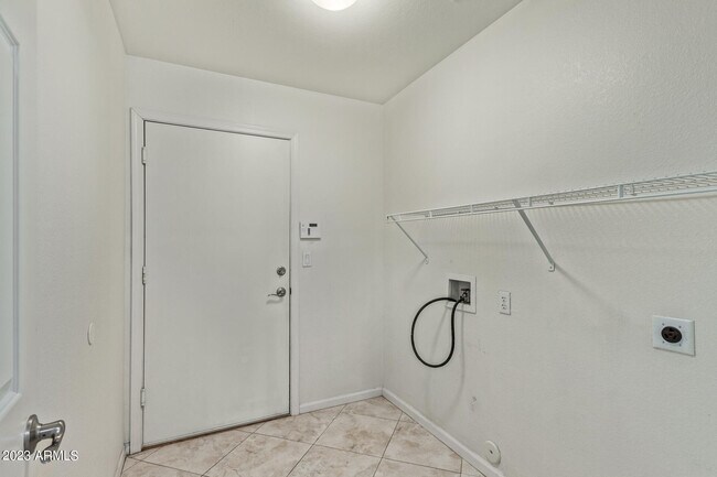 Building Photo - 9414 S 51st St