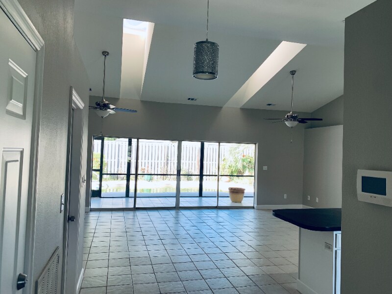 Building Photo - 4504 Kim St