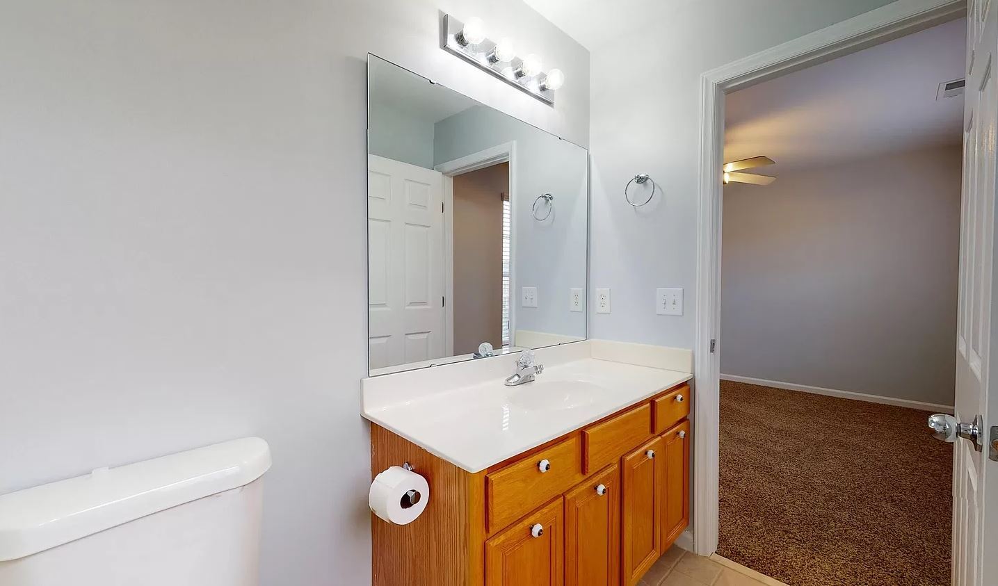 Building Photo - 9806 Blackwell Dr