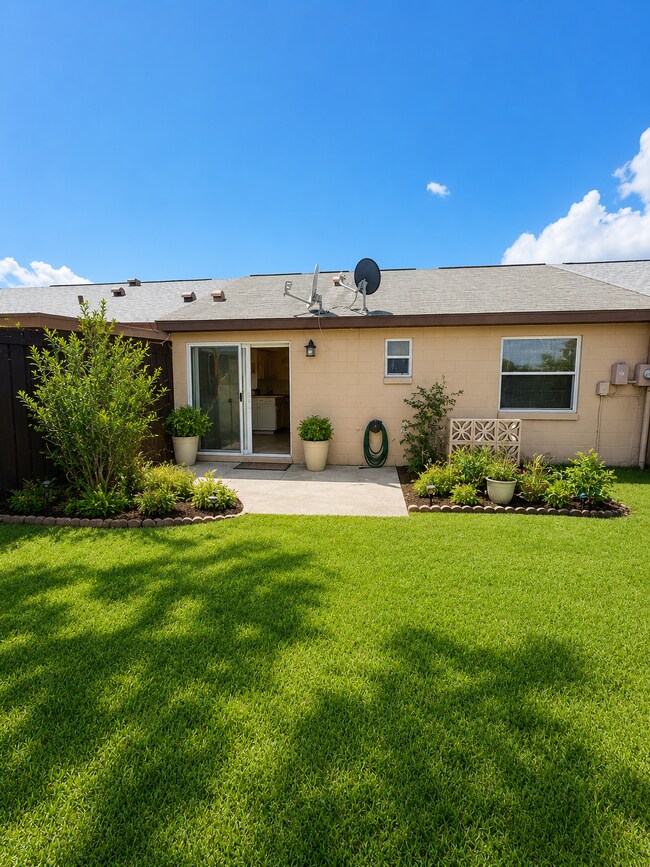 Building Photo - 37 Las Brisas Way