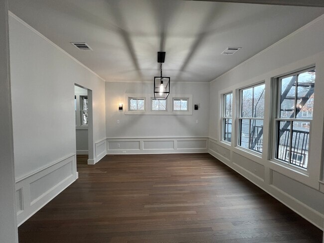 Building Photo - 45 Fairfield St