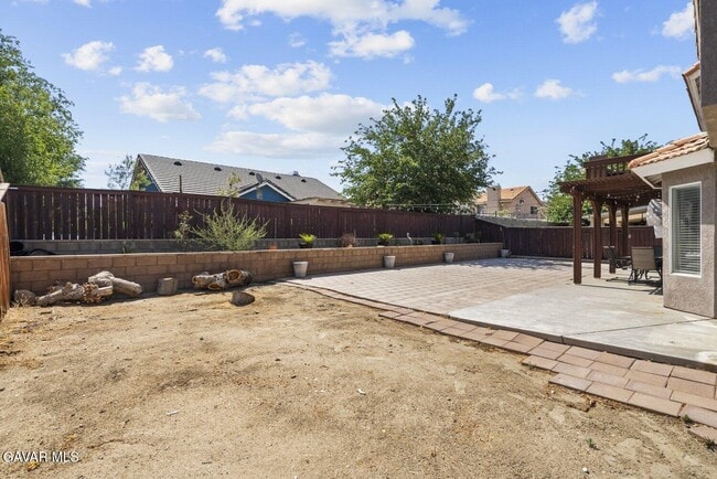 Building Photo - 37310 Newbury Pl