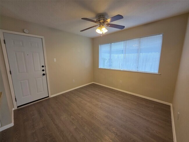 Building Photo - 2777 Forest Point Dr