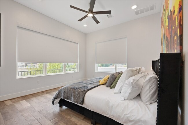 Building Photo - 5914 Val Verde St