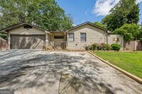 Building Photo - 2762 Dresden Dr NE
