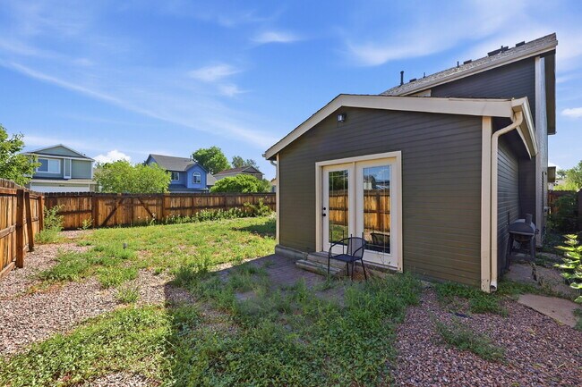 Building Photo - $2,145.95, 3-bed, 2.5-bath located in Colorado Springs with a large backyard