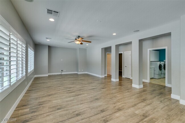 Building Photo - 148 Voltaire Ave