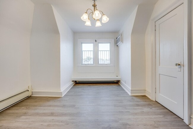 Building Photo - 304 Fulton Ave