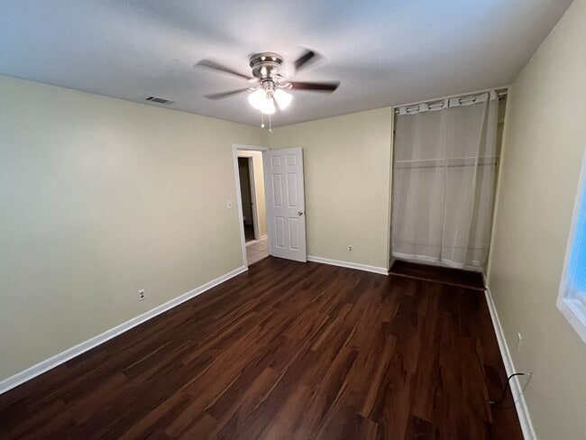 Building Photo - 951 Celia Dr