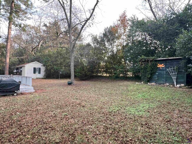 Building Photo - 145 Holmes Ave