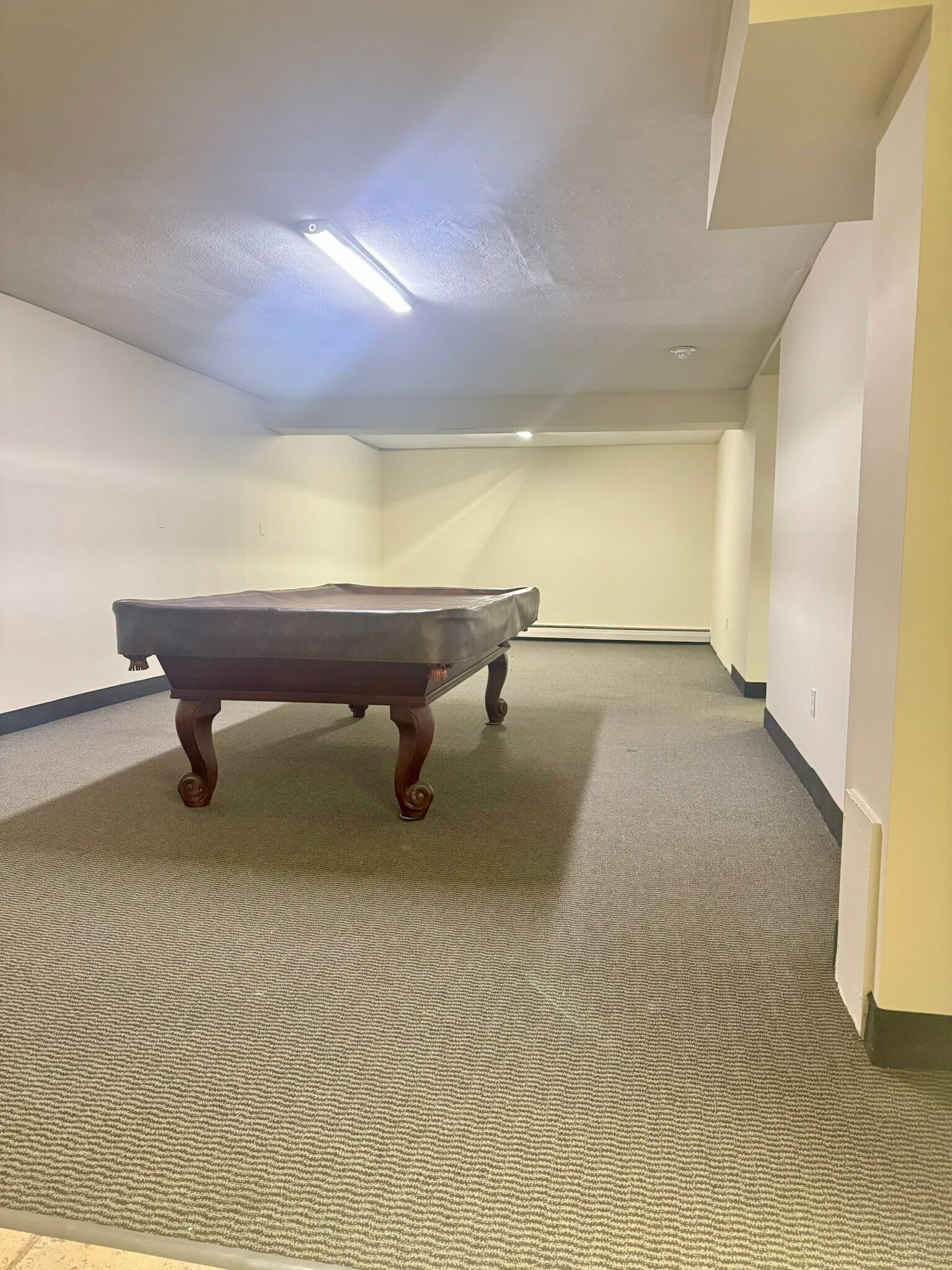 Building Photo - 32 Whites Ave