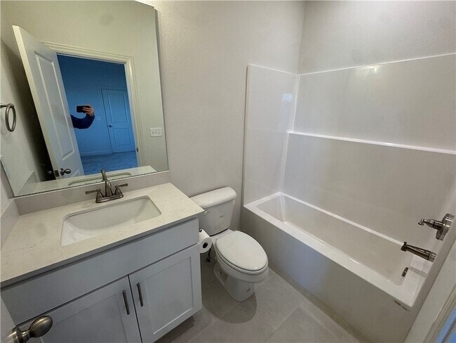 Building Photo - 3004 S 14th St