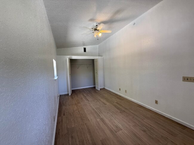 Building Photo - 5470 Colbright Rd