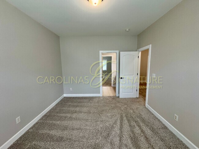 Building Photo - Spacious 5BR/5BA Home in Indian Lands Wake...