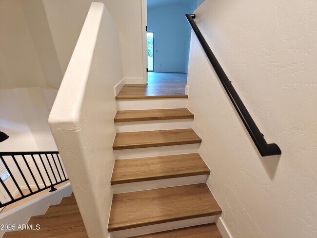 Building Photo - 15061 N 90th Dr