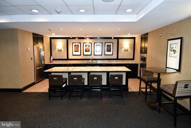 Building Photo - 4601 N Park Ave