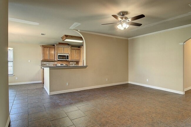 Building Photo - 6824 Fox Tail Dr