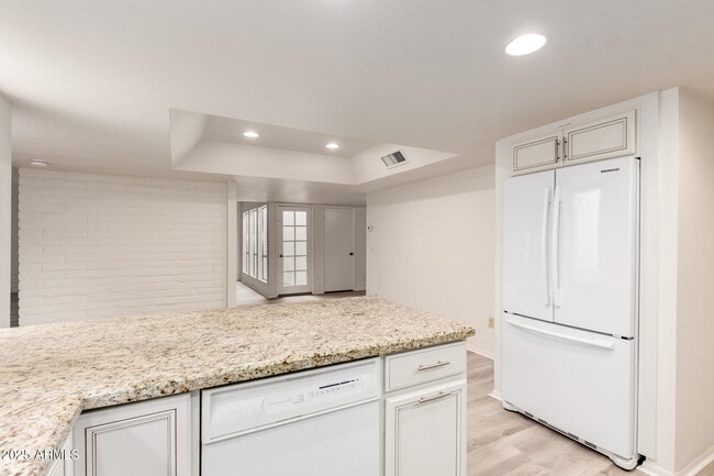 Building Photo - 7932 E Pecos Ln